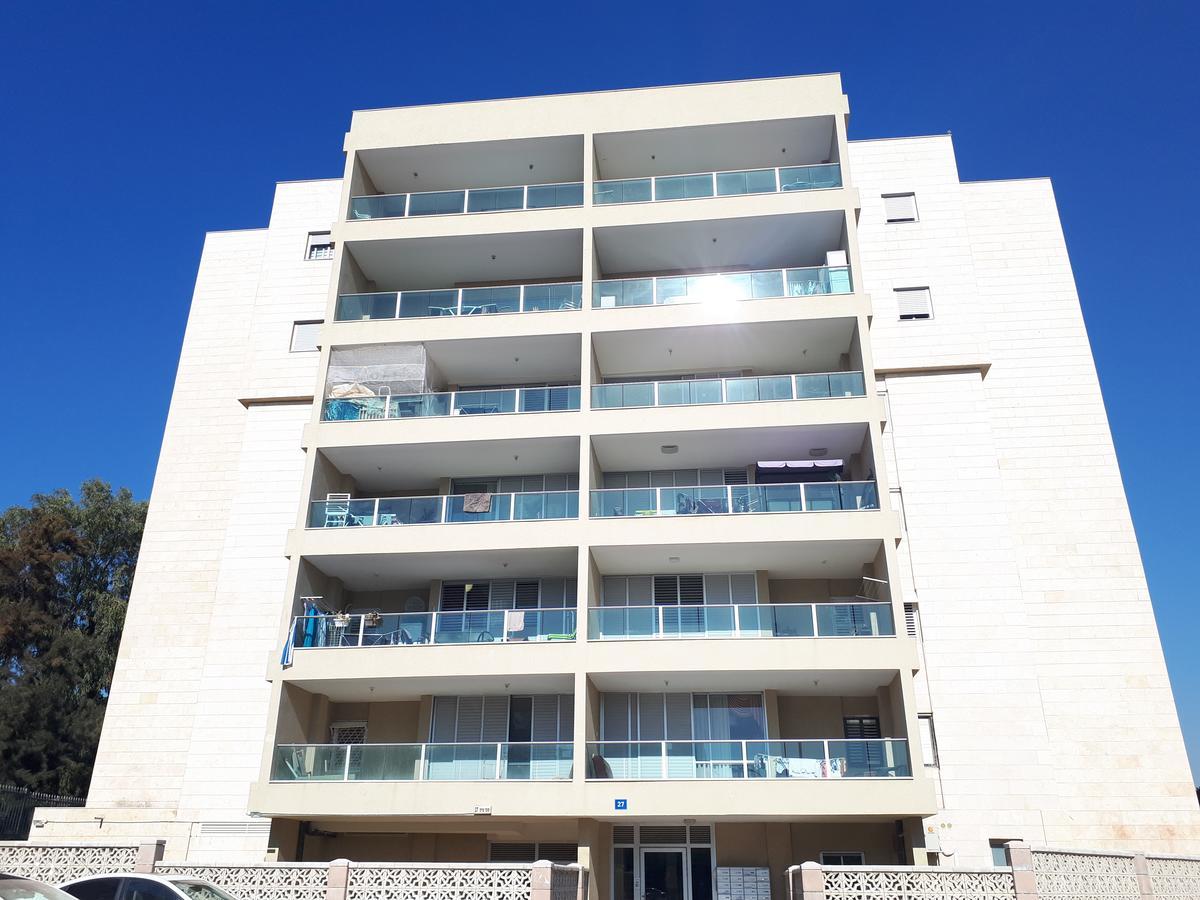 Shave Tsion Apartment In The Center Ashdod Eksteriør bilde