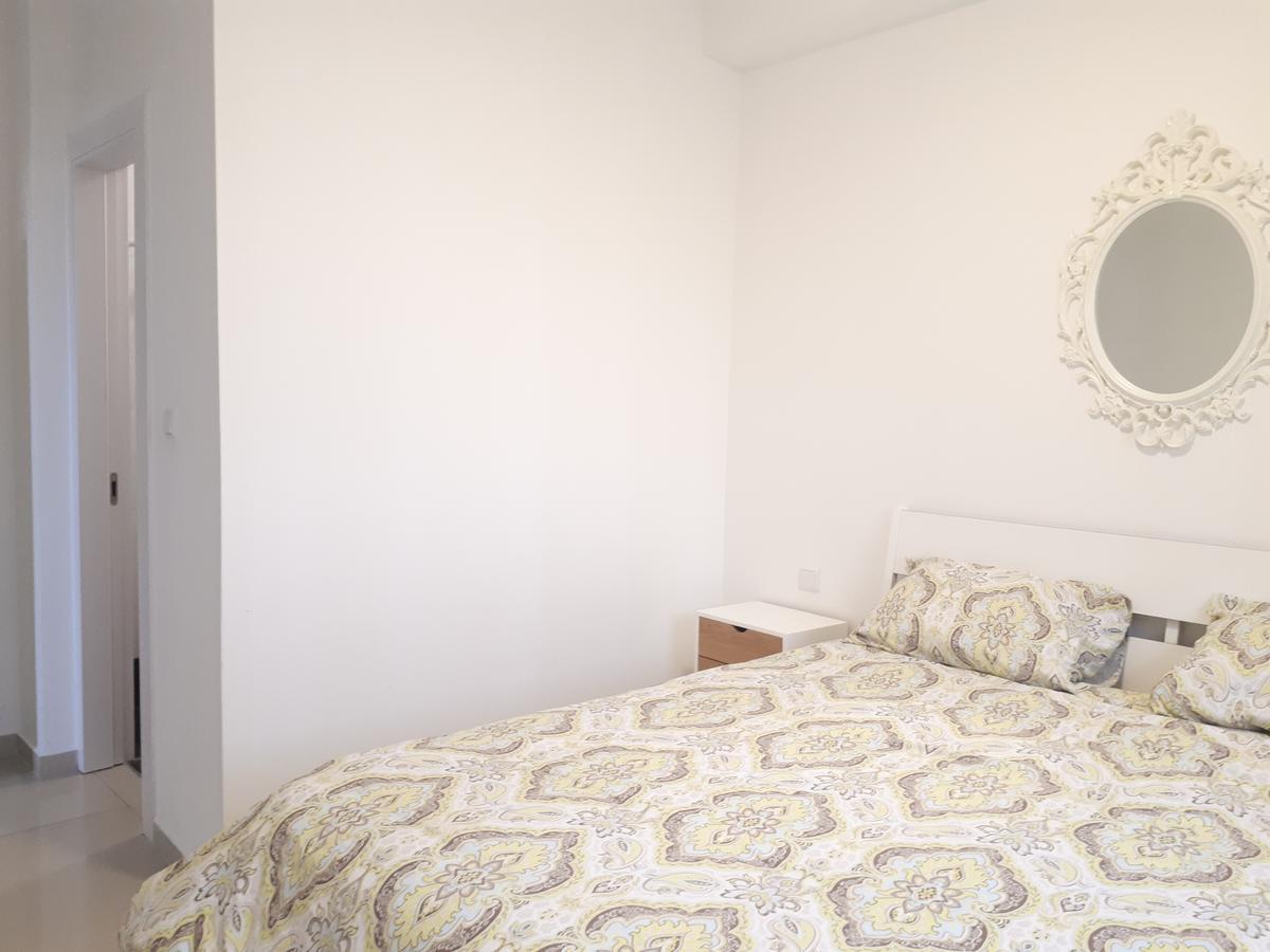 Shave Tsion Apartment In The Center Ashdod Eksteriør bilde