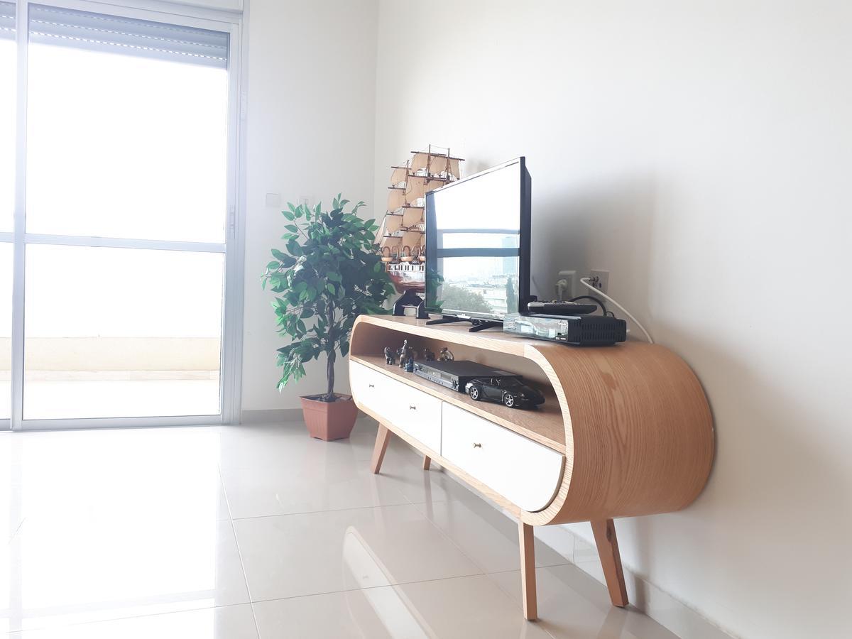 Shave Tsion Apartment In The Center Ashdod Eksteriør bilde